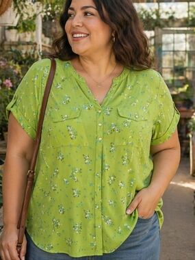 Lily Morgan Floral Blouse 2X | Green Stretchy Button Front Top Plus Size
